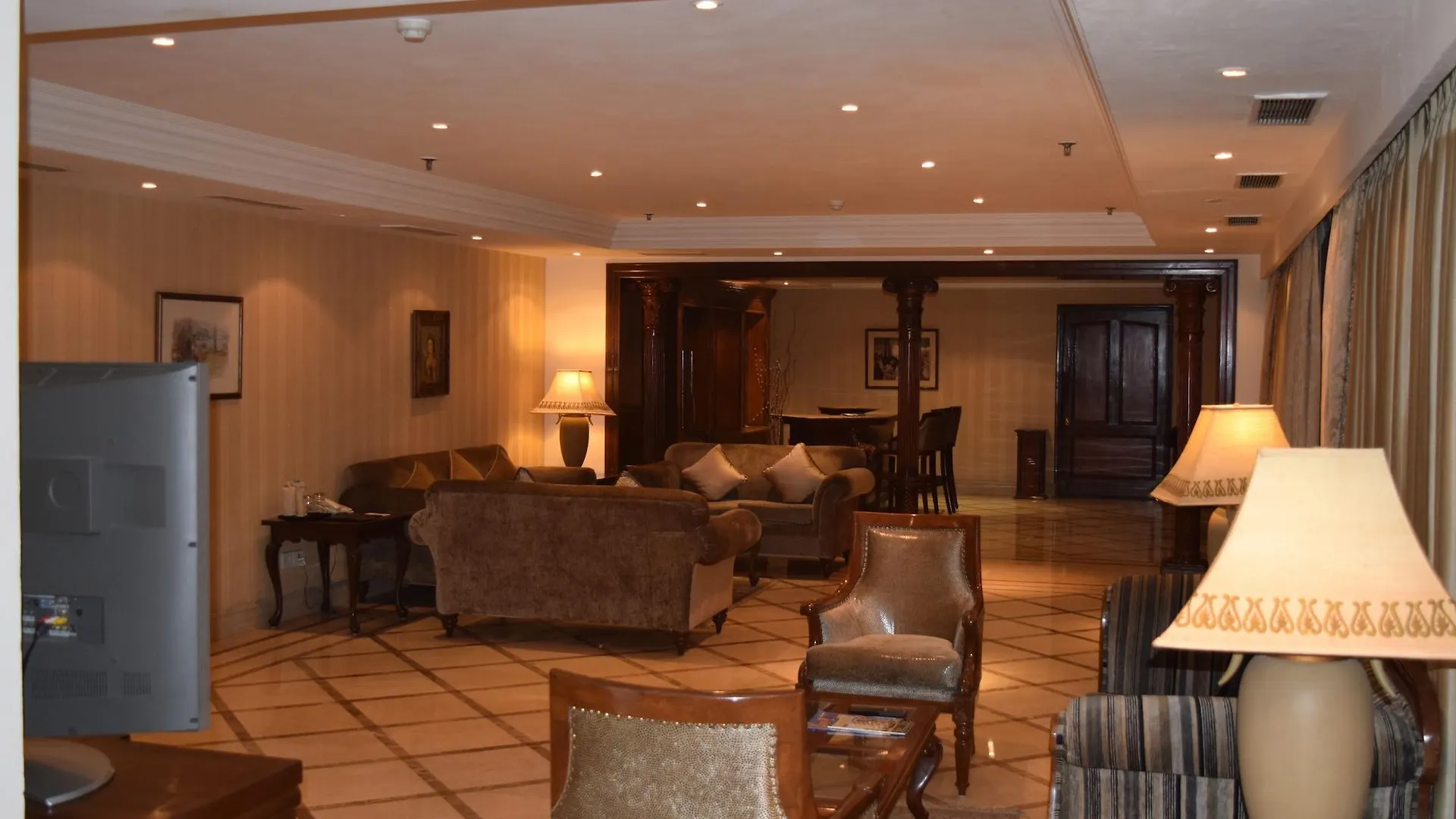 The Bristol Hotel Gurgaon 3*,
