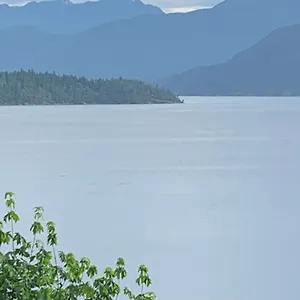 Shoreside Private Homestay Sechelt