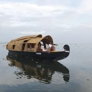 Soma House Boat Botel Alappuzha